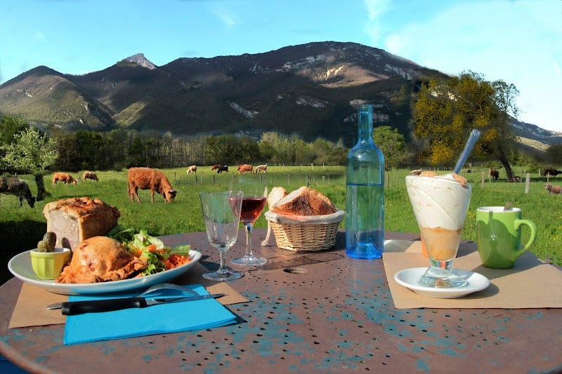 Restaurant La Ferme du Marais à Ceyzérieu, France