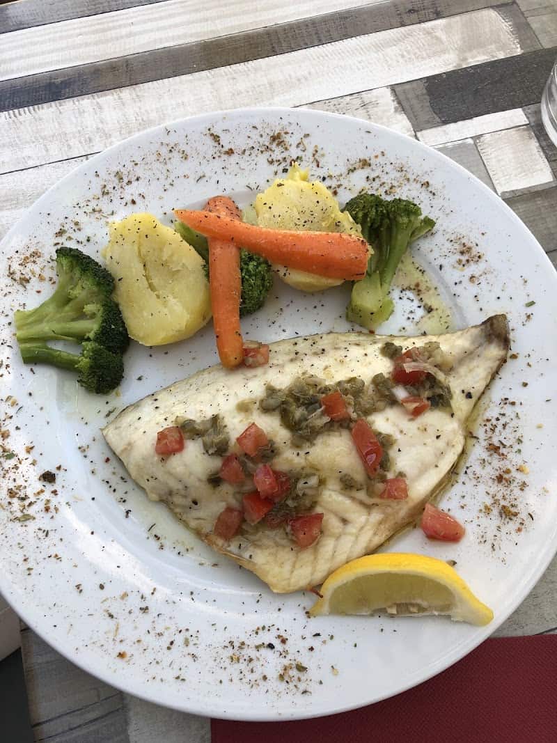 Restaurant La Fontaine à La Colle-sur-Loup, France