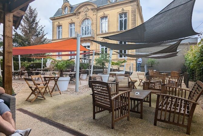 Restaurant La Gourmandière à Carignan, France
