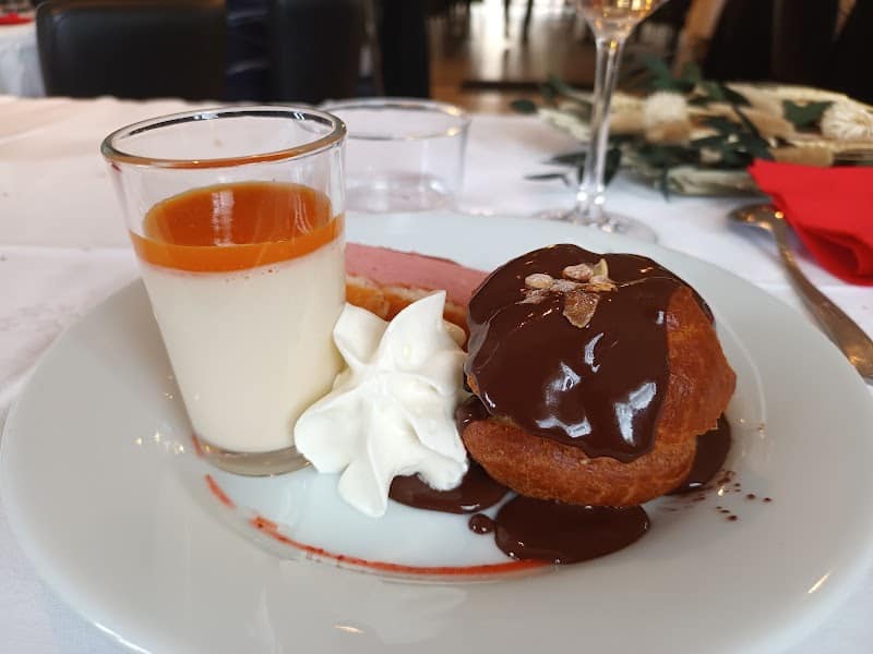 Restaurant La Ptite Adresse à Ambarès-et-Lagrave, France