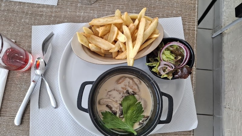 Restaurant l’abondance / Bar le Violon Dingue à Mirecourt, France