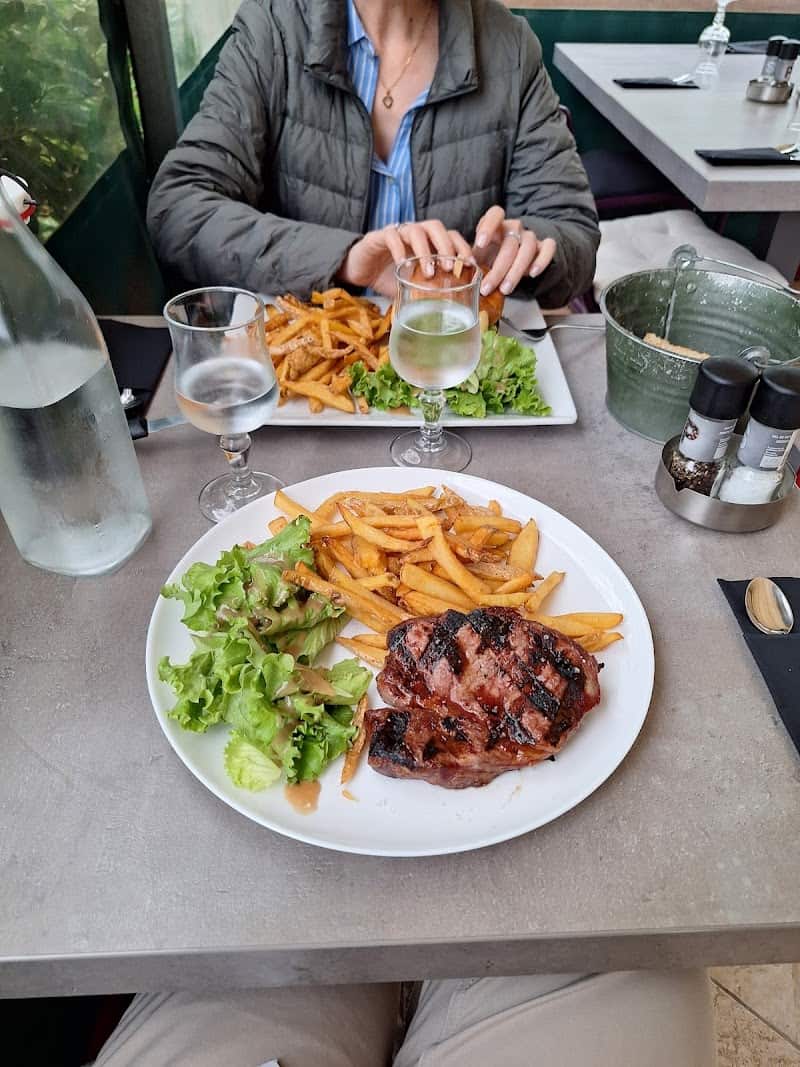 Restaurant Le 13 à Meyreuil, France