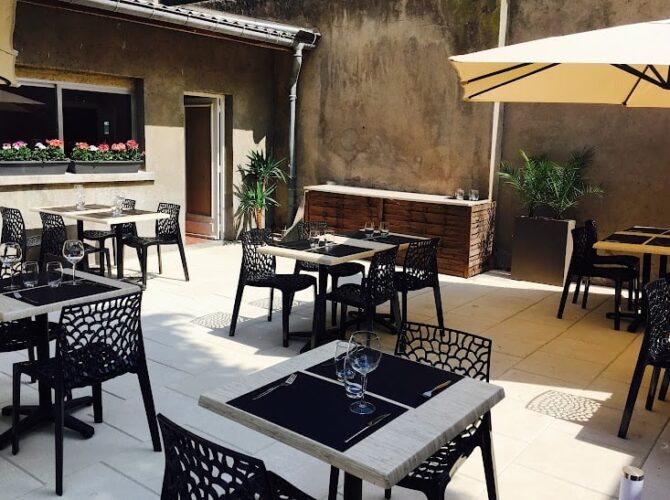 Restaurant Le Dancourt à Charmes, France