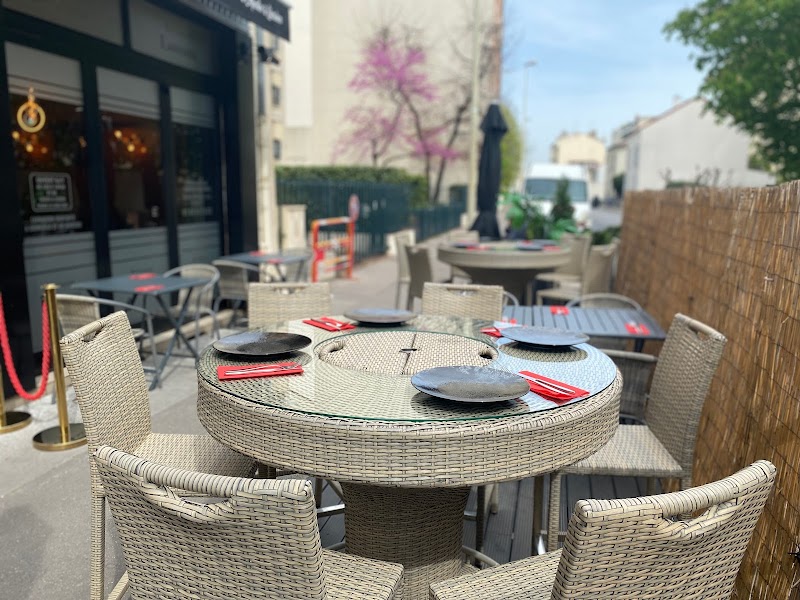 Restaurant Le Lassani à Courbevoie, France