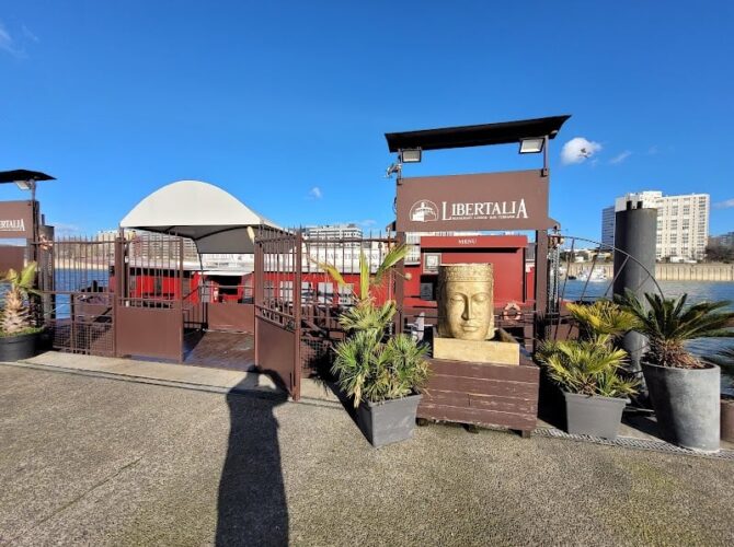 Restaurant Le Libertalia à Ivry-sur-Seine, France
