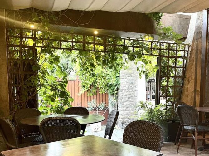 Restaurant Le Plô à Carcassonne, France