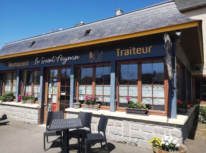 Restaurant Le Saint Aignan à Saint-Aignan-de-Couptrain, France
