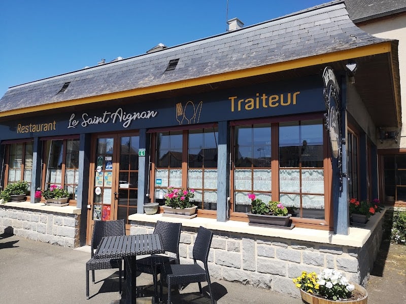 Restaurant Le Saint Aignan à Saint-Aignan-de-Couptrain, France