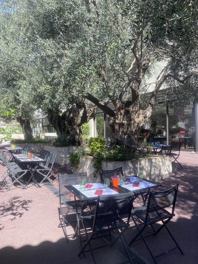Restaurant Les Jardins Suspendus à Carros, France