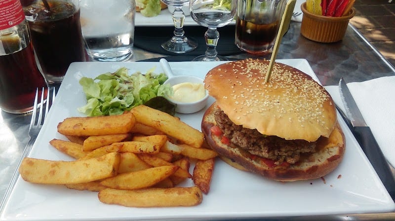 RESTAURANT LES JUMEAUX – SAINT-MIHIEL à Saint-Mihiel, France