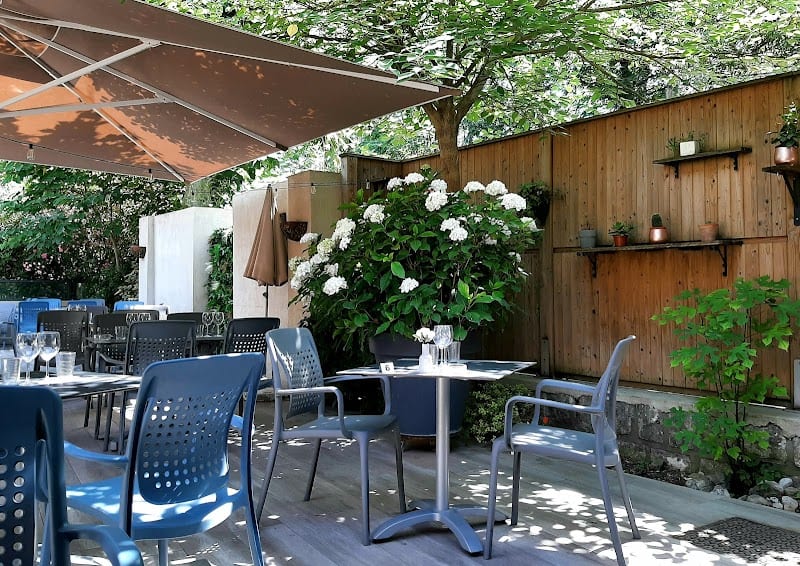 Restaurant Les Pinèdes “Le Bistrot du Loup” à La Colle-sur-Loup, France