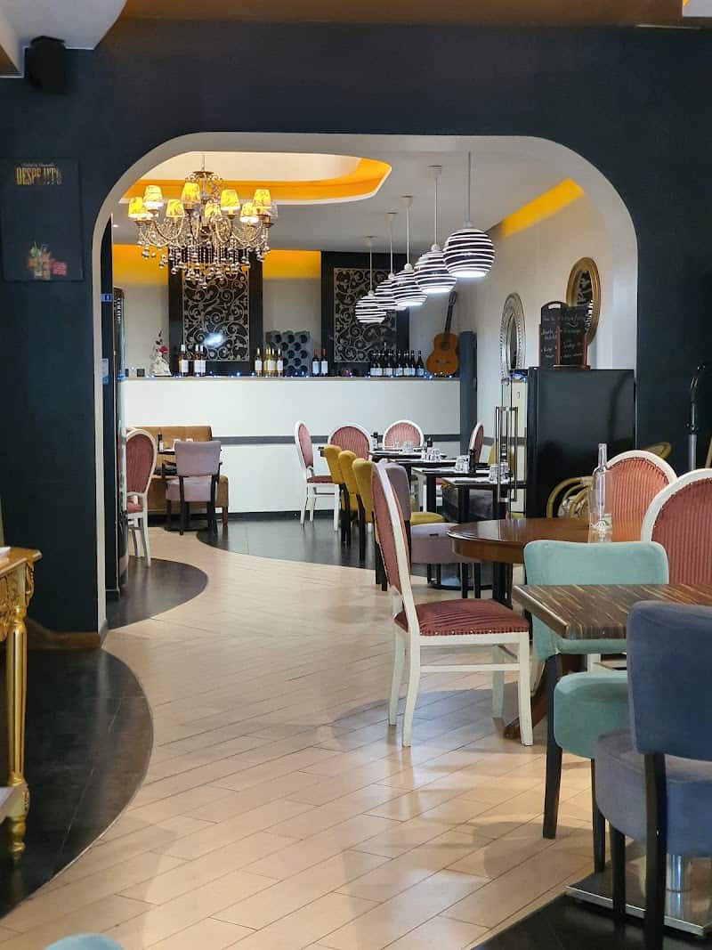 Restaurant les quais à Pontoise, France