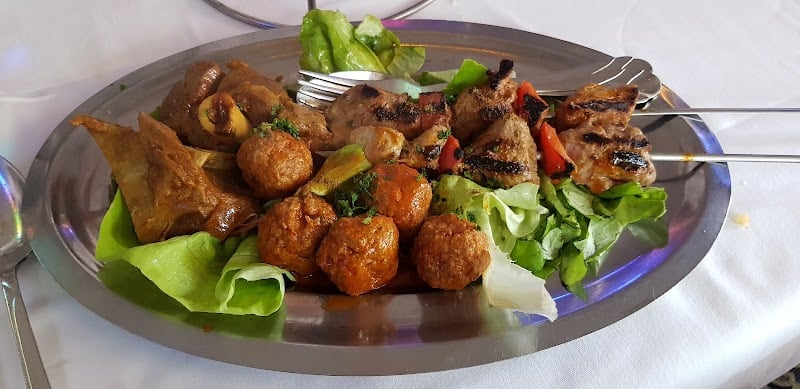 Restaurant L’Oasis à Saint-Ouen-sur-Seine, France