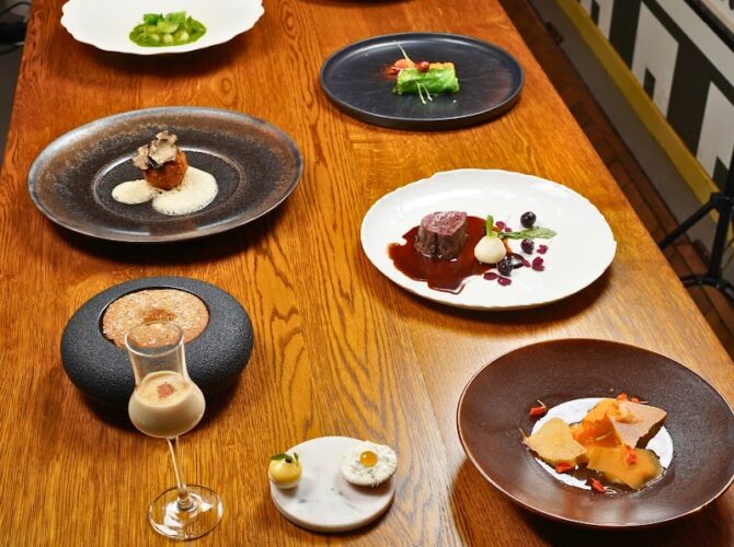 Restaurant Mâche à Paris, France