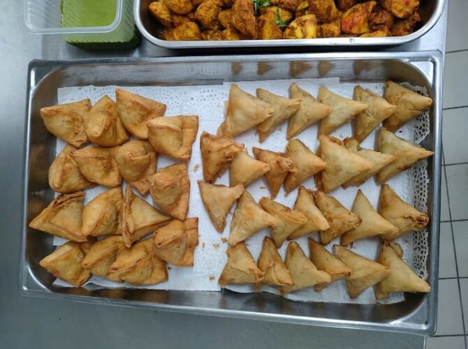 Restaurant Namaste Inde à Saulx-les-Chartreux, France