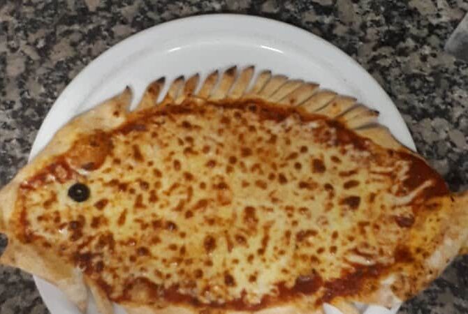 Restaurant Pizzeria La Caverne à Pontoise, France