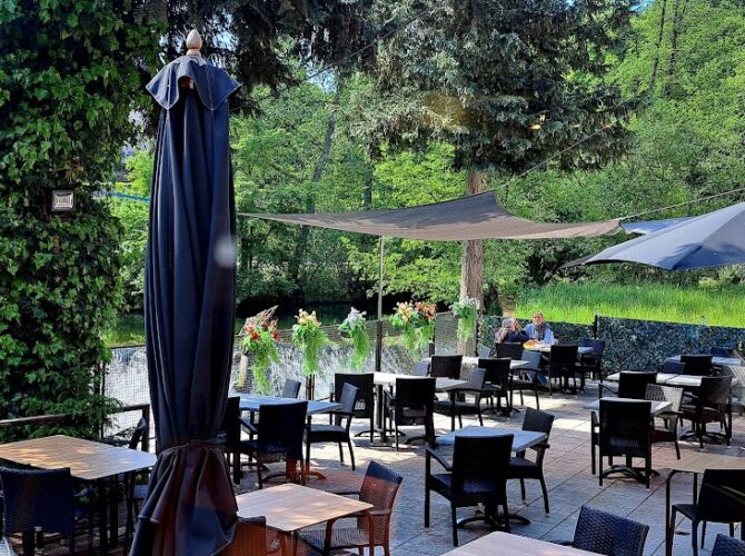 Restaurant Um Wier à Useldange, Luxembourg