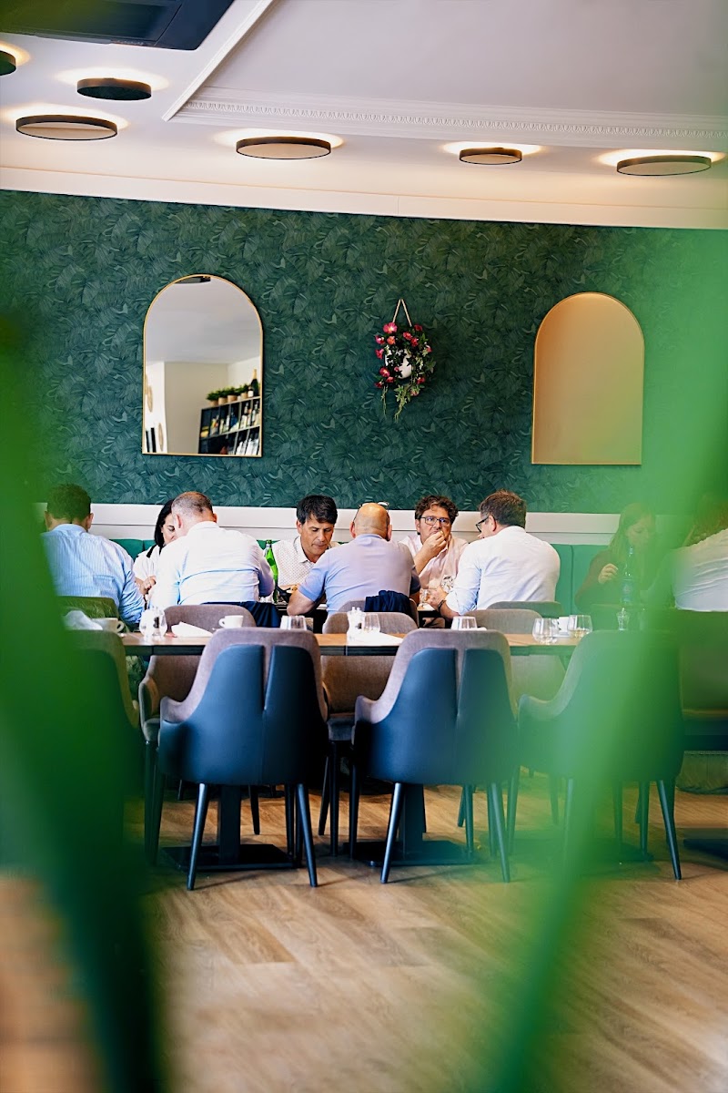 Restaurant RUBY à Courbevoie, France