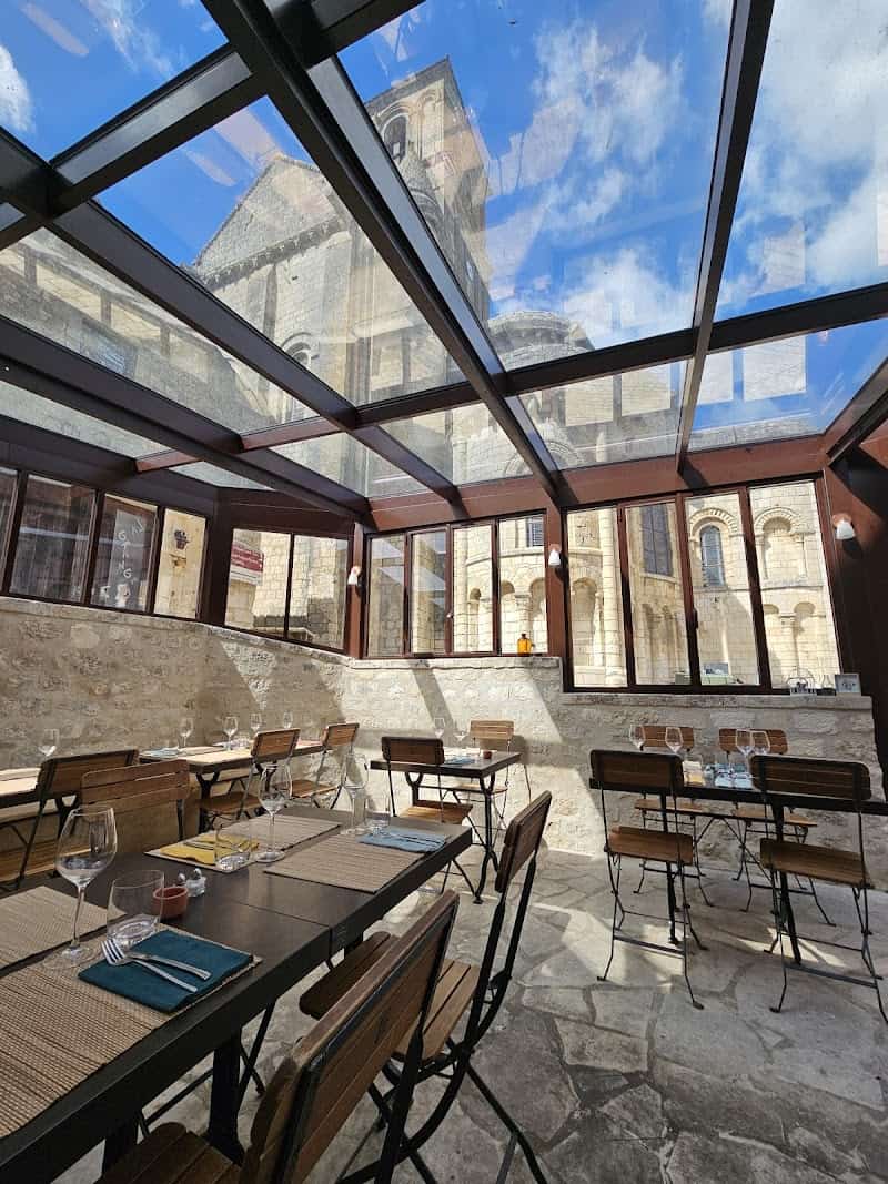 Restaurant Saint-Pierre et le loup à Chauvigny, France