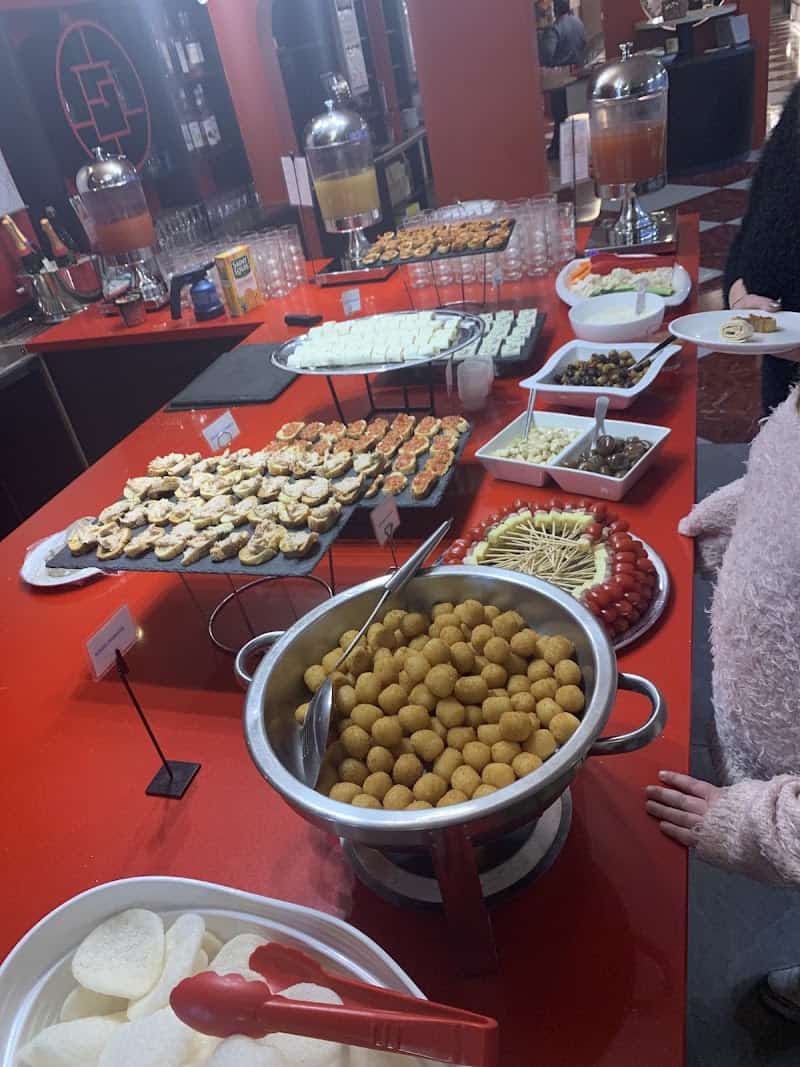 Restaurant SHANGHAÏ WOK à Saint-Germain-du-Puy, France