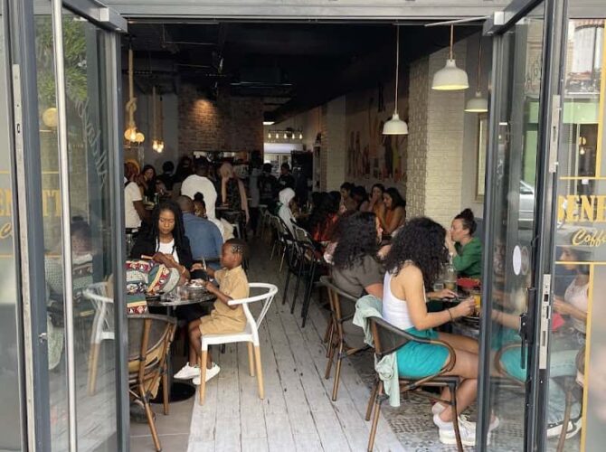 Restaurant Sista Place à Bois-Colombes, France