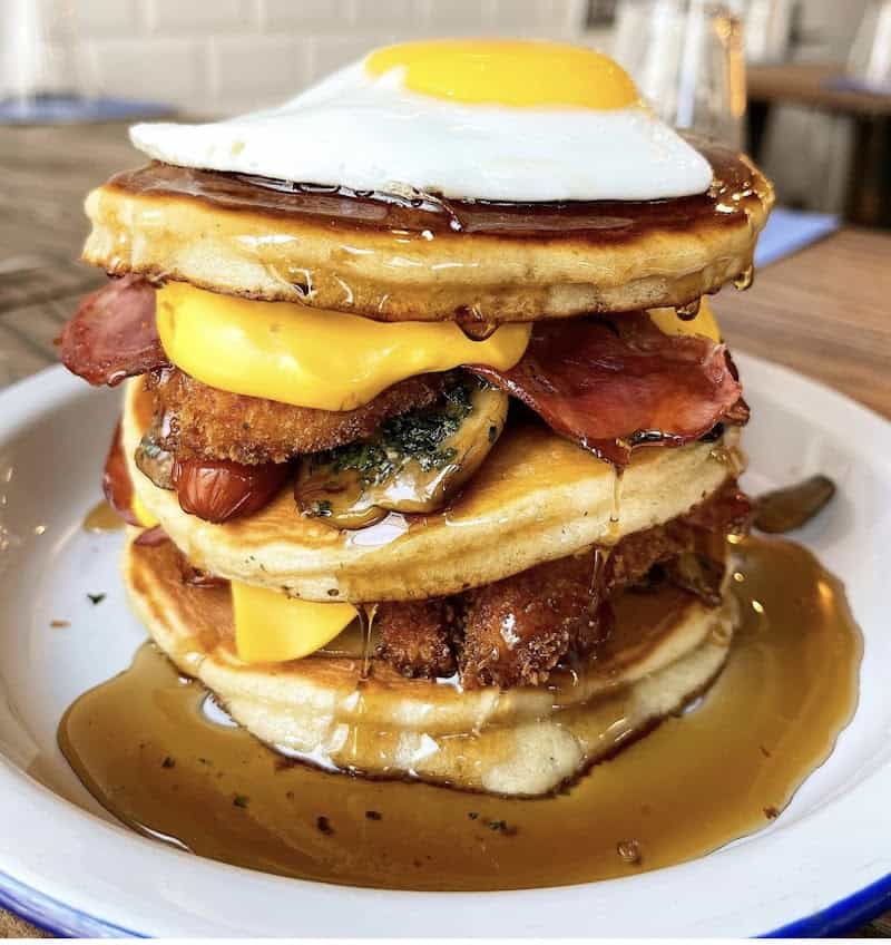 Restaurant Sista Place à Saint-Ouen-sur-Seine, France