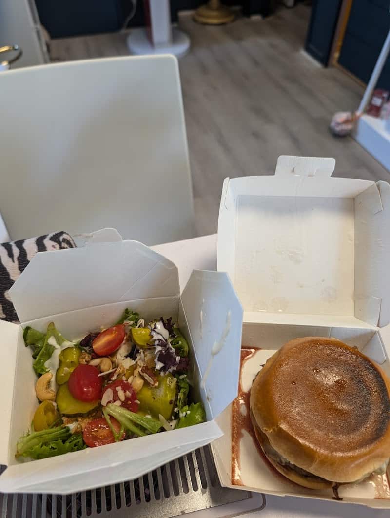 Restaurant Snack Chez Garlande à Corbreuse, France