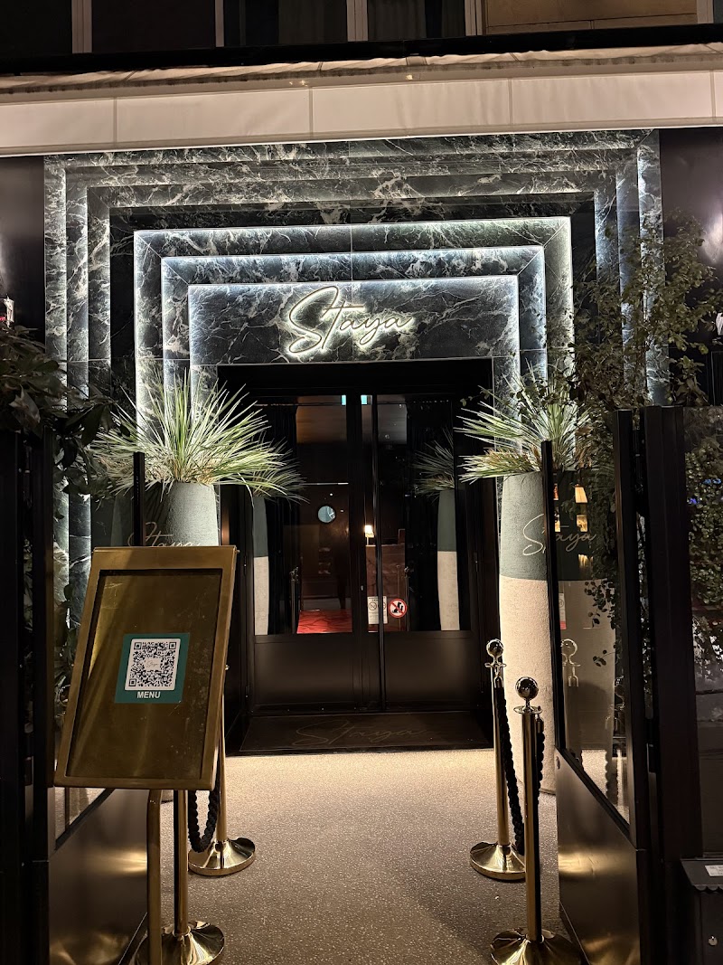 Restaurant Staya à Courbevoie, France