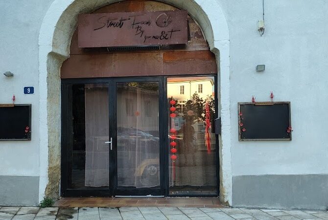 Restaurant Street Food Cafe à Orange, France