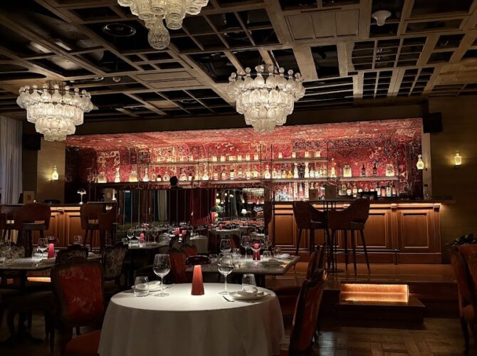 Restaurant Sucre Brasserie à Dubaï, Émirats arabes unis