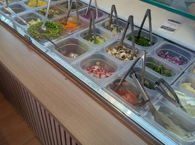 Restaurant Sweet n Poke à Pontoise, France