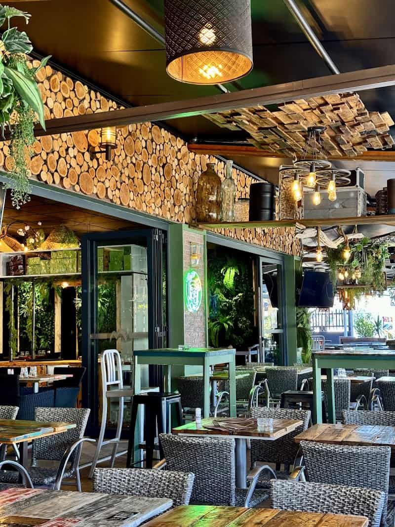 Restaurant Tapas Bar Charlemagne à Marseillan, France