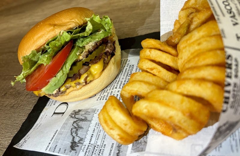 Restaurant The Art-BadSmach à Saint-Ouen-sur-Seine, France