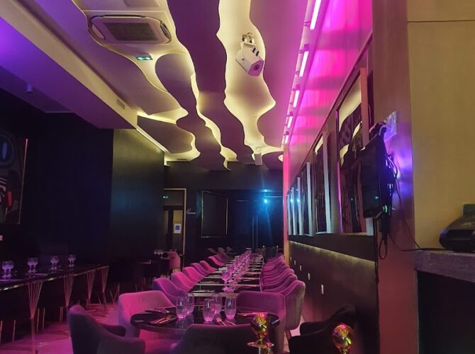 The Arts restaurant à Courbevoie, France