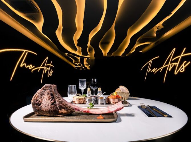 The Arts restaurant à Courbevoie, France