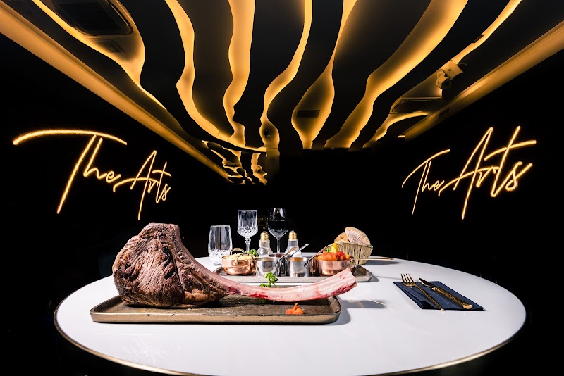 The Arts restaurant à Courbevoie, France