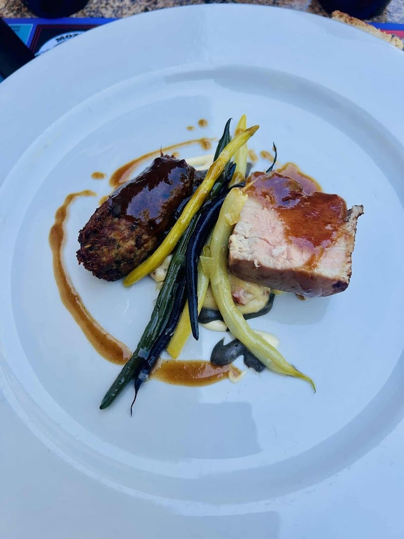 The Restaurant Andalusian 100% Home à Malincourt, France