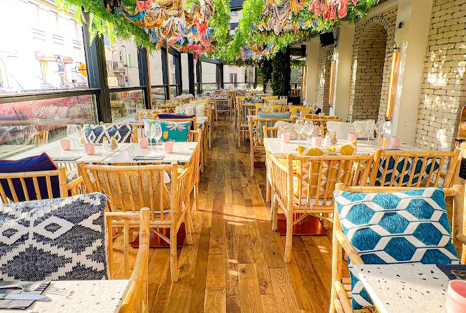 Restaurant TOI à Courbevoie, France