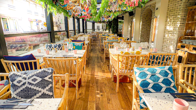 Restaurant TOI à Courbevoie, France