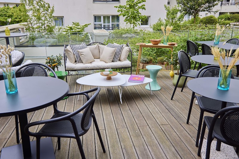 Restaurant Tribe Table à Courbevoie, France