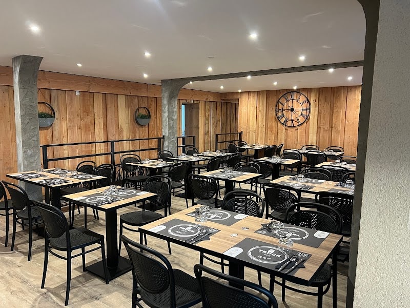 TRUCK INN – BAR | RESTAURANT à Chailloué, France