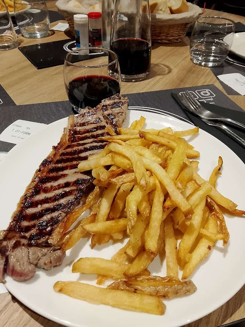 TRUCK INN – BAR | RESTAURANT à Chailloué, France