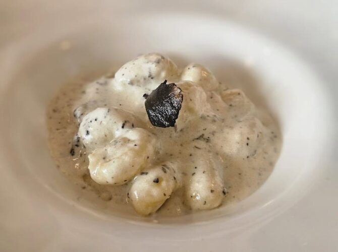 Un jour à Peyrassol – Restaurant de truffes à Paris, France