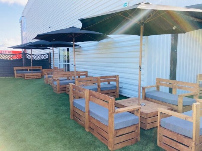 Restaurant V and B Bourges à Saint-Germain-du-Puy, France