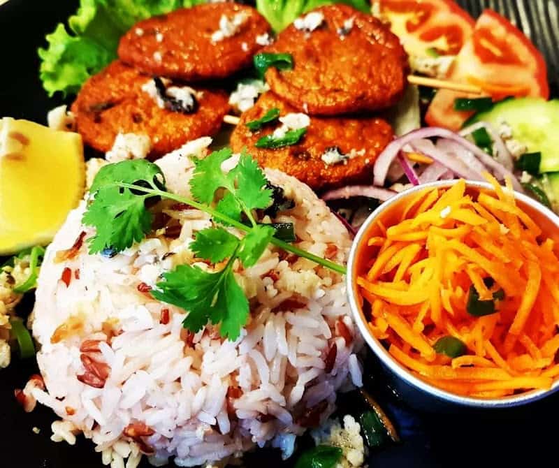 Restaurant Wok Cantine à Saint-Ouen-sur-Seine, France