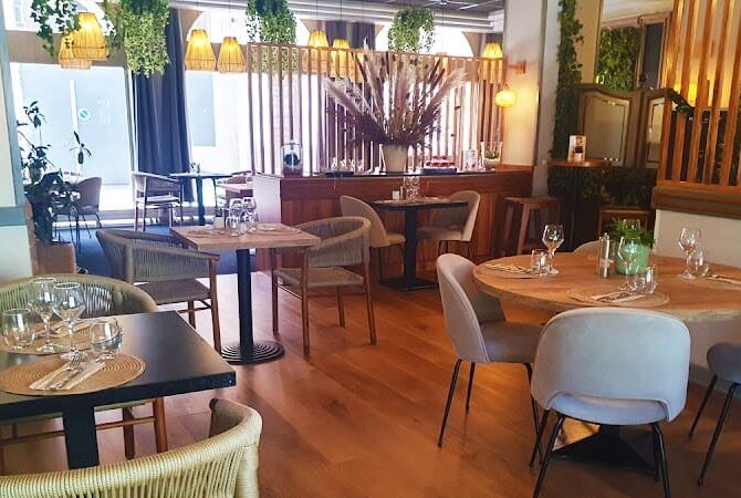 ZEST Urban restaurant à Belley, France