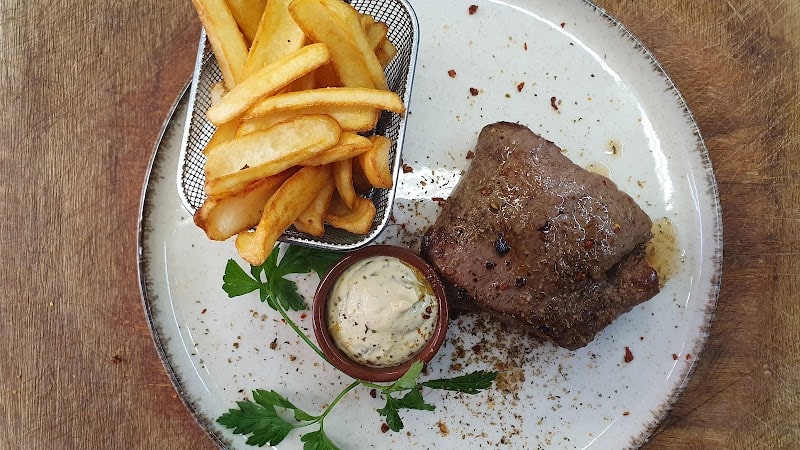 ZEST Urban restaurant à Belley, France