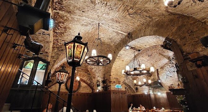 Restaurant Zwölf Apostelkeller à Wien (Vienne), Autriche