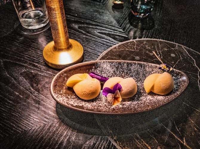 Restaurant Akira Back Paris à Paris, France