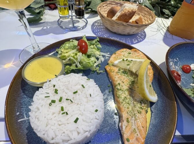 Amaya Paris Restaurant Lounge à Villejuif, France